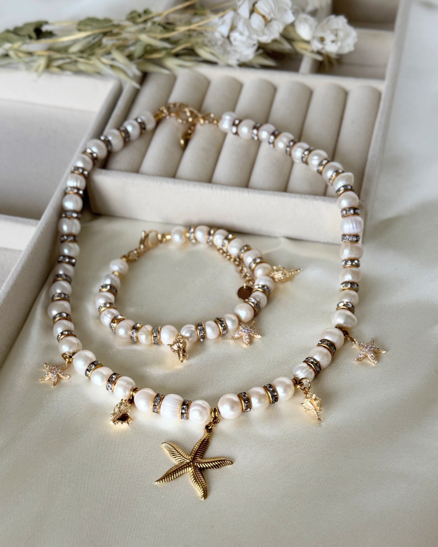Golden sea pearl necklace with matching bracelet set