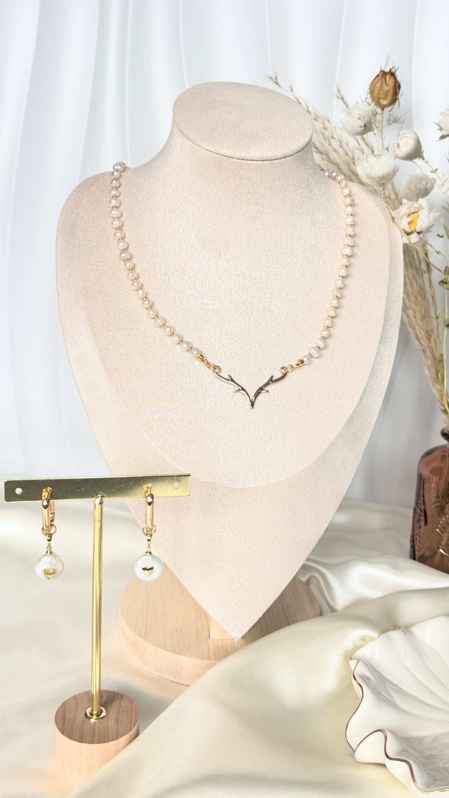 Freshwater pearl and gold antler jewelry set with necklace and earrings