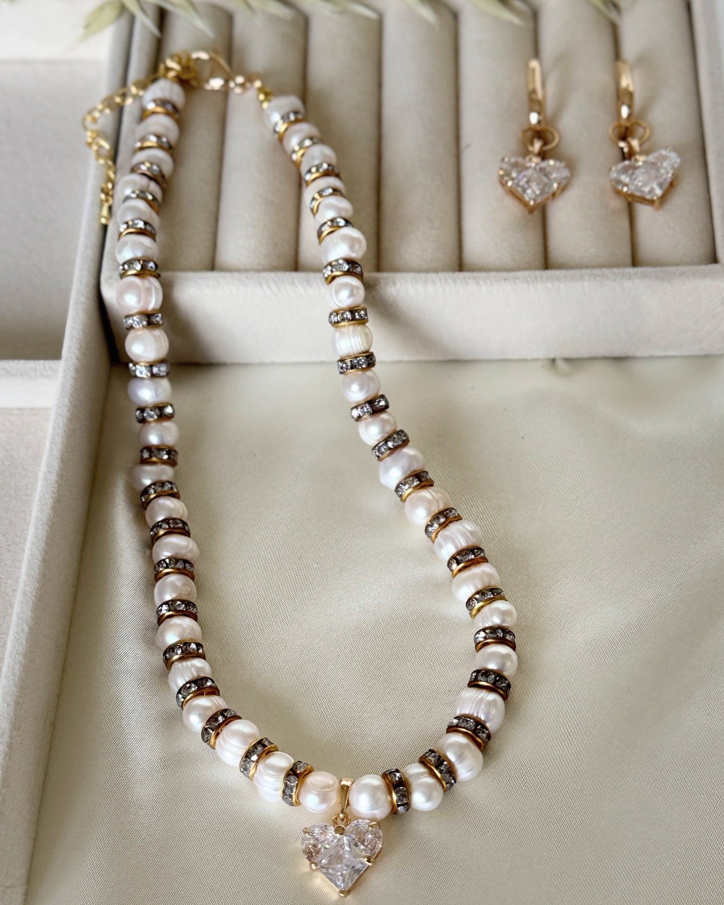 Crystal Heart Pendant Pearl Jewelry Set - Malvy Jewelry