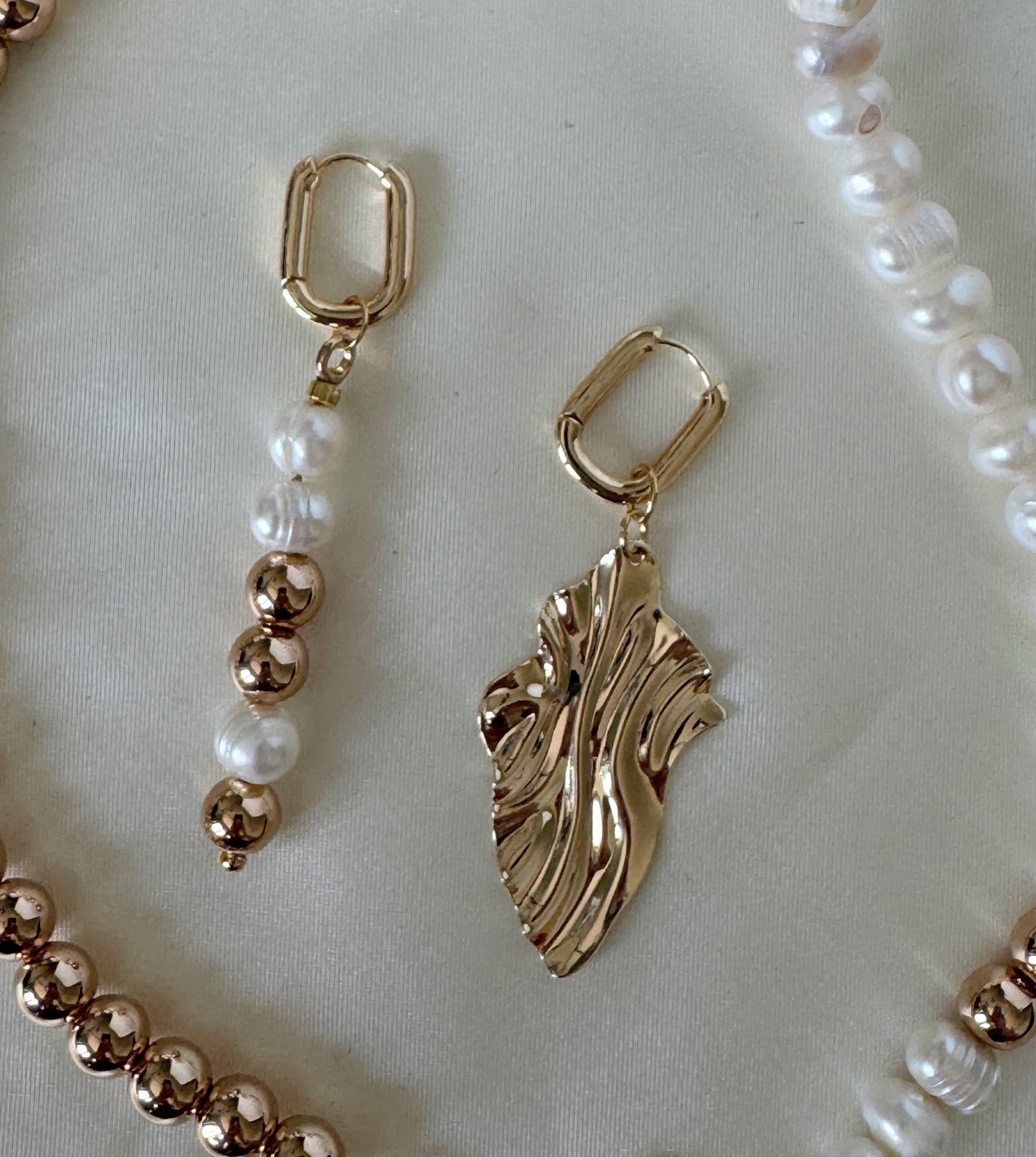 Golden Hematite Pearl Jewelry Set - Malvy Jewelry