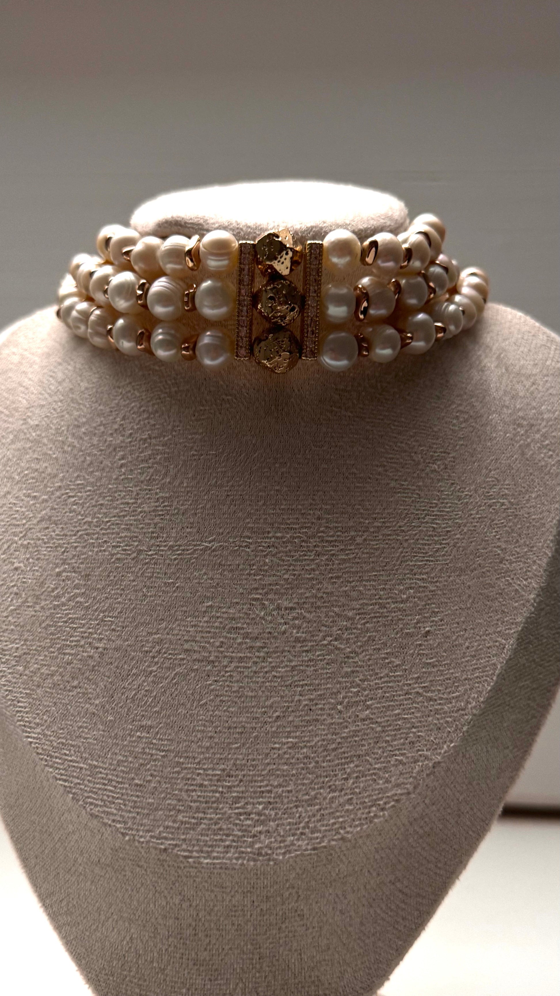 Pearl Choker inspired by Lady Diana - Malvy Jewelry
