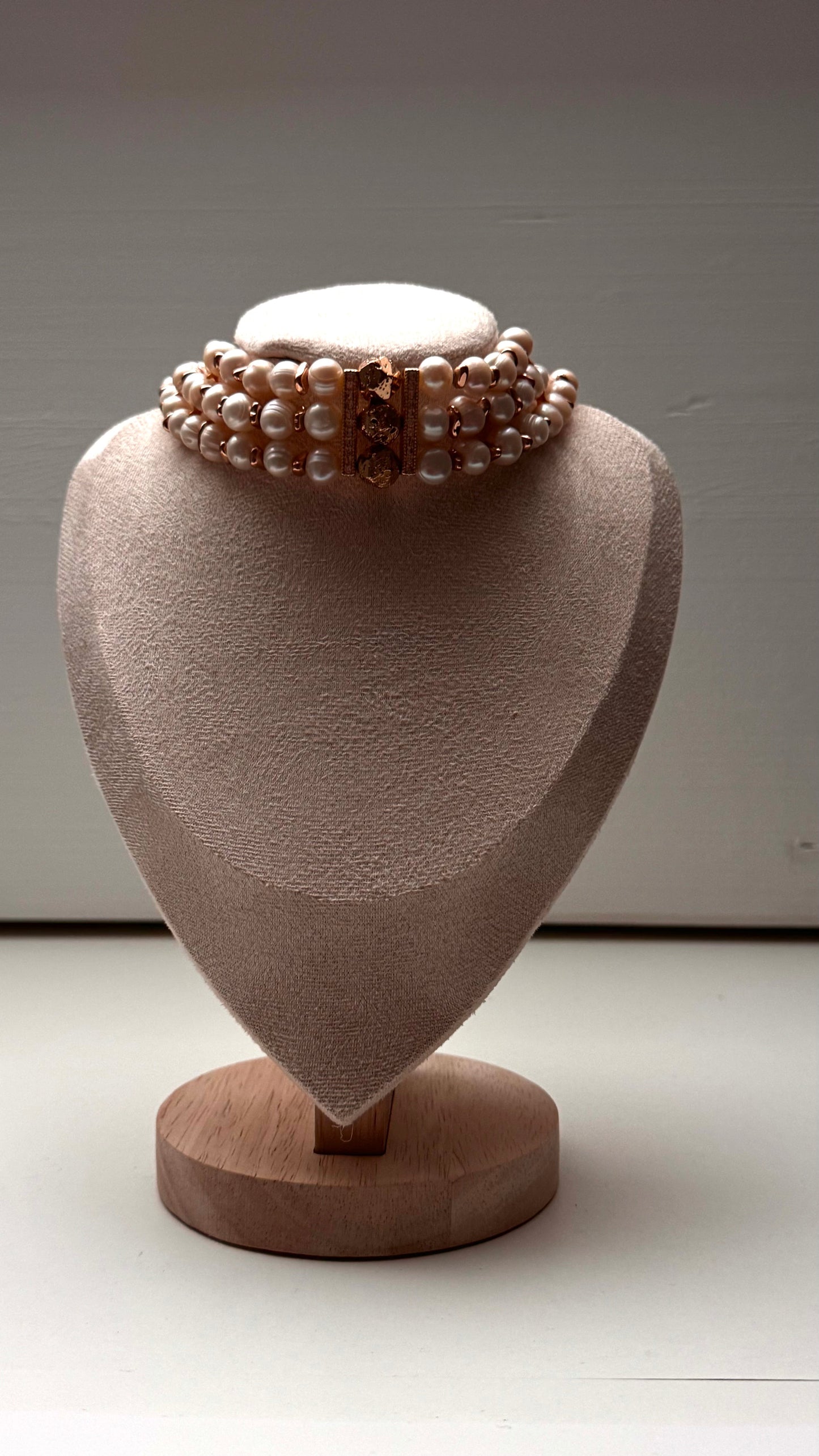 Pearl Choker inspired by Lady Diana - Malvy Jewelry
