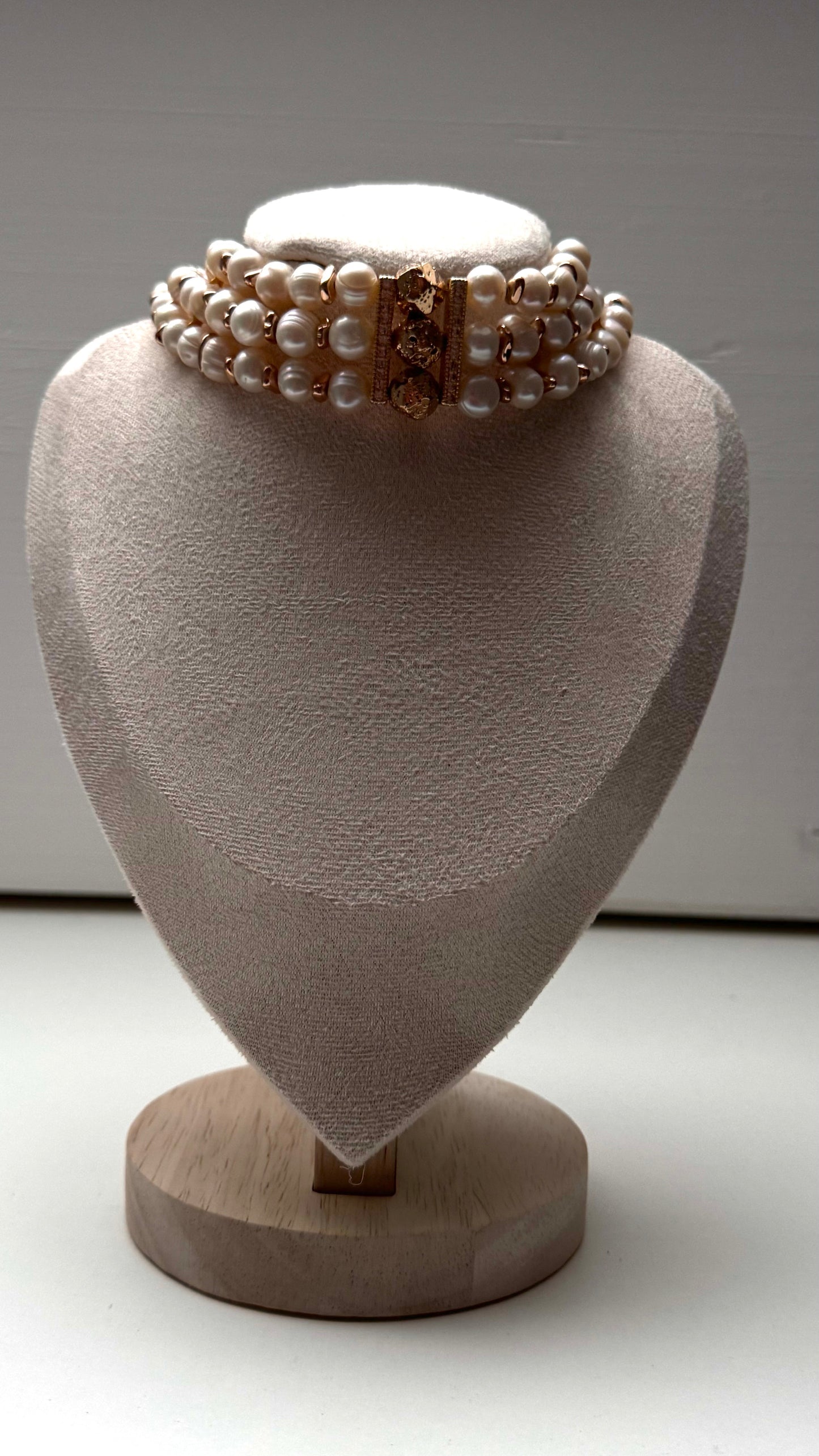 Pearl Choker inspired by Lady Diana - Malvy Jewelry